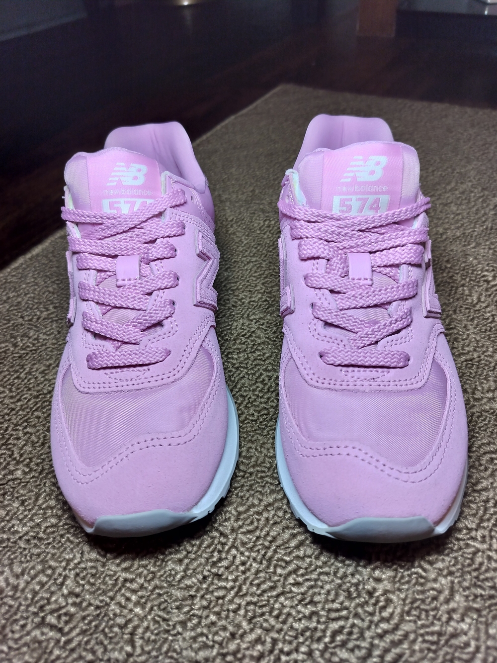 New Balance 574 Pink Women’s Size 7 New Without Box.
